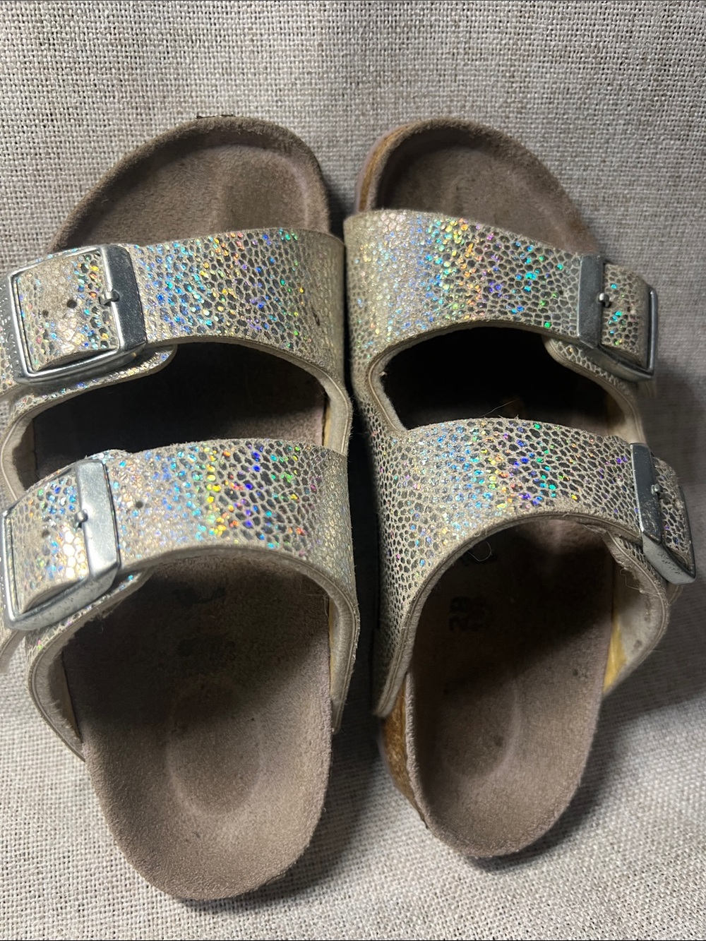 Birkenstock Holographic Glitter Sandal~Toddler SIZE: 10/28 - Picture 9 of 11
